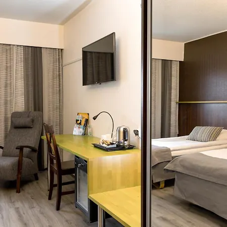 Hotel Finlandia Airport Oulu 3*