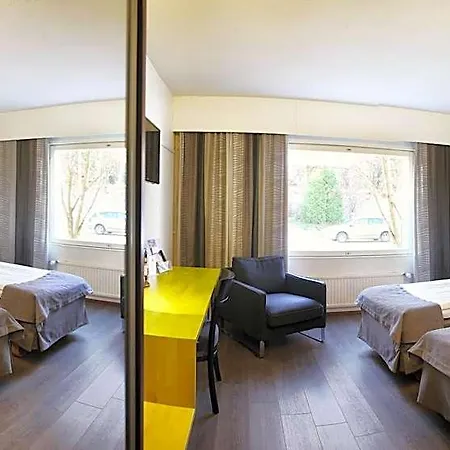 Finlandia Airport Oulu Hotelli 3*