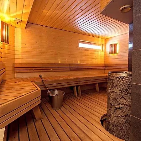 Hotelli Finlandia Airport Oulu 3*